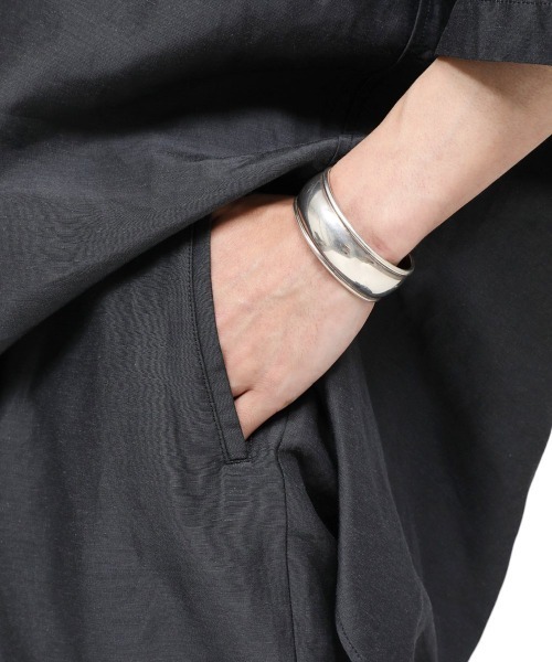 marka（マーカ）の「marka / マーカ：COCOON FIT EASY PANTS - cupro linen nep cloth -：M23A-17PT01C[COR]（その他パンツ・メンズ・チャコール・2/1）」の5枚目の写真