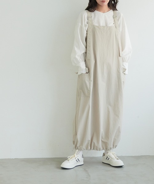 for/c（フォーシー）の「はっ水裾ドロストナイロンジャンスカ【リサイクル】（ワンピース・レディース・ブラック/グリーン/ライトベージュ/ベージュ/グレー・M/L）」の4枚目の写真