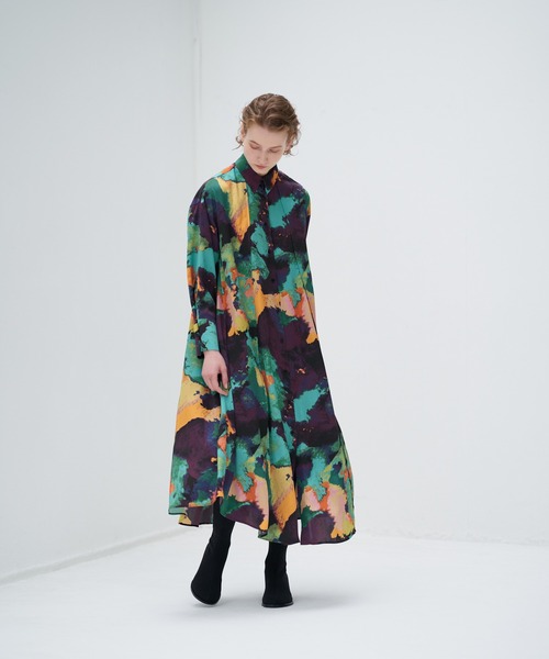 LANVIN en Bleu(ランバンオンブルー)の「アートプリントシャツワンピース(シャツワンピース・レディース・ブルー/パープル系その他・38/36)」の2枚目の写真