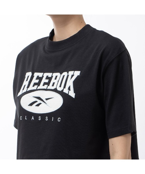 Reebok(リーボック)の「ビッグロゴ クロップド Tシャツ / CL AE BIG LOGO CROP TEE(Tシャツ/カットソー・レディース・マルーン/ブラック/オフホワイト/ブラウン・MEDIUM/LARGE/SMALL/XX-LARGE/X-LARGE)」の12枚目の写真