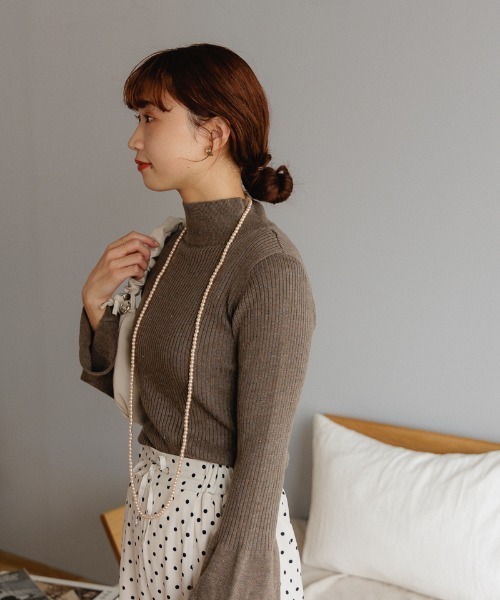 flower(フラワー)の「クリスタルタートルニット2(ニット/セーター・レディース・ブルー/アイボリー/ブラウン・FREE)」の12枚目の写真