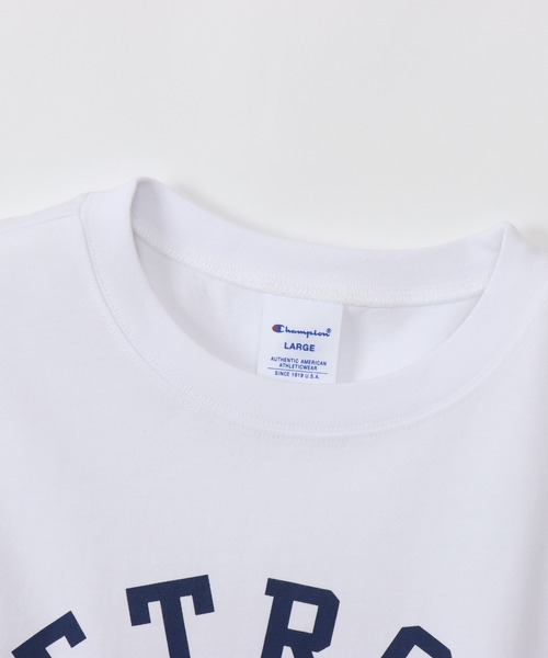 Champion(チャンピオン)の「【Champion/チャンピオン】メンズ ベーシック ロングスリーブTシャツ(Tシャツ/カットソー・メンズ・その他10/ブラック/ホワイト×パープル/グレー系その他2/ベージュ系その他3/ホワイト×ネイビー/ネイビー/バーガンディー・LARGE/SMALL/X-LARGE/MEDIUM)」の11枚目の写真