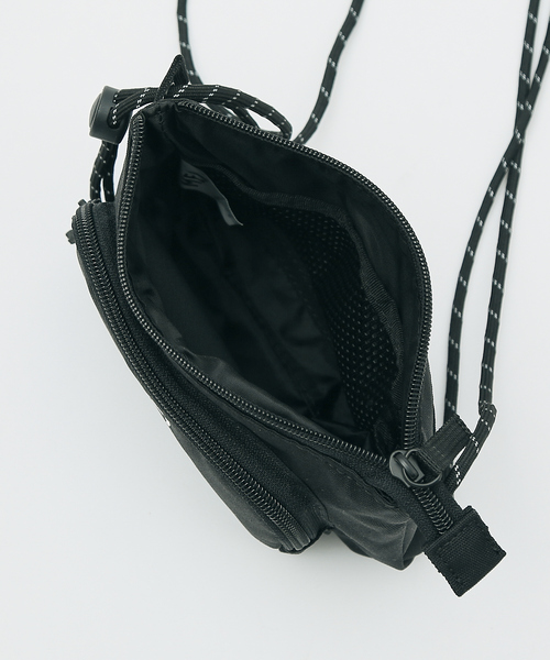 MEI（メイ）の「【MEI / メイ】ロゴ刺繍 ドローコード サコッシュ ミニショルダーバッグ（ショルダーバッグ・メンズ・オレンジ/ブラック/グレー・フリー）」の12枚目の写真