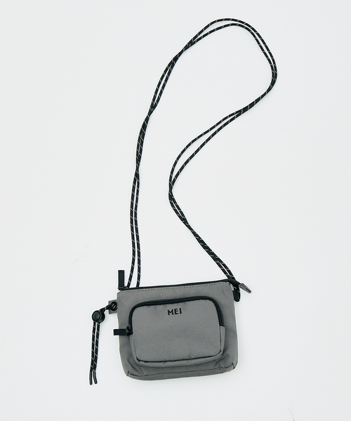 MEI（メイ）の「【MEI / メイ】ロゴ刺繍 ドローコード サコッシュ ミニショルダーバッグ（ショルダーバッグ・メンズ・オレンジ/ブラック/グレー・フリー）」の6枚目の写真