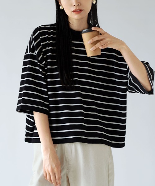 zootie（ズーティー）の「【見た目はON、着心地はOFF。】こなれリラックス 半袖ハイネックプルオーバー（Tシャツ/カットソー・レディース・オフホワイト/グレイッシュベージュ/ブラウン/ブラック×ホワイト/ブラック/ブルー/ダークブラウン/ネイビー/オレンジ/オレンジ系/ミント/ダークグリーン/杢グレー・M）」の3枚目の写真