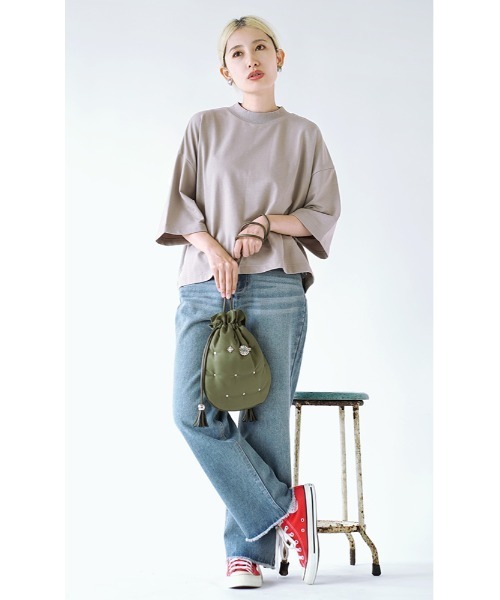 zootie（ズーティー）の「【見た目はON、着心地はOFF。】こなれリラックス 半袖ハイネックプルオーバー（Tシャツ/カットソー・レディース・オフホワイト/グレイッシュベージュ/ブラウン/ブラック×ホワイト/ブラック/ブルー/ダークブラウン/ネイビー/オレンジ/オレンジ系/ミント/ダークグリーン/杢グレー・M）」の14枚目の写真