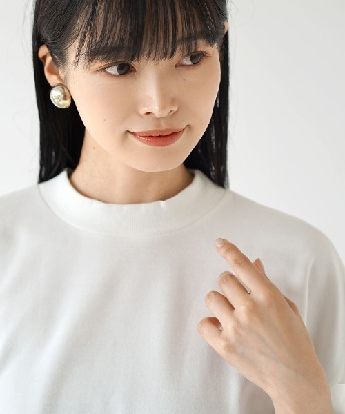 zootie（ズーティー）の「【見た目はON、着心地はOFF。】こなれリラックス 半袖ハイネックプルオーバー（Tシャツ/カットソー・レディース・オフホワイト/グレイッシュベージュ/ブラウン/ブラック×ホワイト/ブラック/ブルー/ダークブラウン/ネイビー/オレンジ/オレンジ系/ミント/ダークグリーン/杢グレー・M）」の19枚目の写真