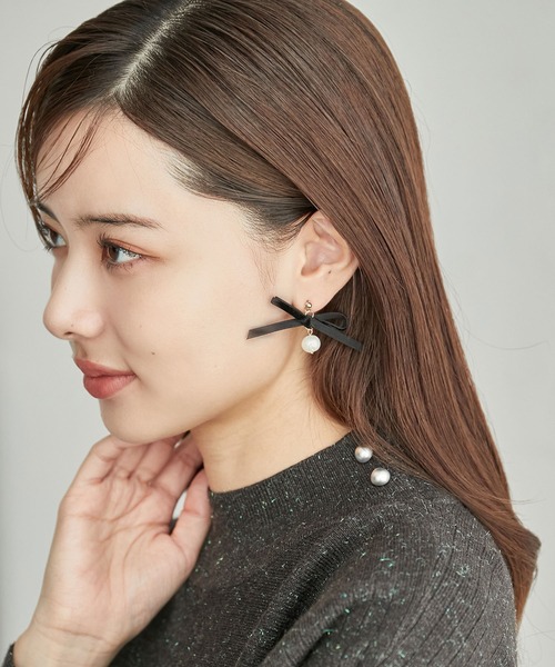 ROPE' PICNIC（ロペピクニック）の「ベロアリボン×淡水パールピアス（ピアス（両耳用）・レディース・ベージュ/ブラック/ピンク系その他2・FREE）」の8枚目の写真