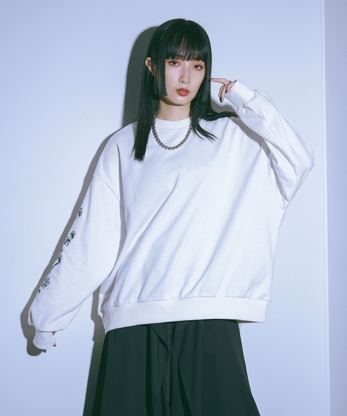 Ellno Loset（エルノロゼット）の「袖刺繍ヘビーウェイトスウェット（スウェット・メンズ・オフホワイト/ブラック・MEDIUM/SMALL/LARGE）」の21枚目の写真