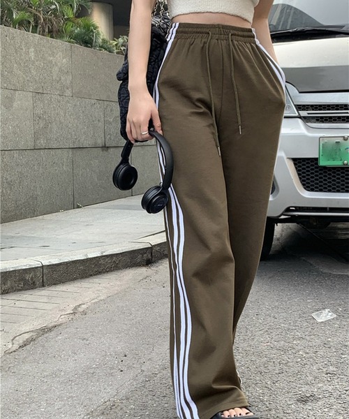 LYEON(リヨン)の「トラックパンツ(その他パンツ・レディース・ブラック/カーキ・FREE)」の9枚目の写真