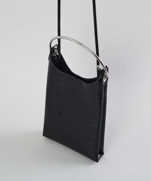 ADD CULUMN(アドカラム)の「【ADD CULUMN】ARCHI - THIN CROCO S クロコミニショルダーバッグ スマホショルダー A24S07B291(ショルダーバッグ・レディース・ブラック/アイボリー・FREE)」の9枚目の写真