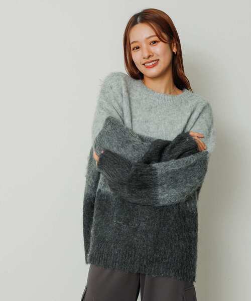SENSE OF PLACE by URBAN RESEARCH（センスオブプレイスバイアーバンリサーチ）の「グラデーションボーダーセーター（ニット/セーター・レディース・レッド系その他/ブルー系その他/グレー系その他・ONE）」の9枚目の写真