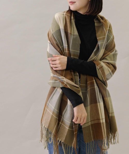 URBAN RESEARCH Sonny Label(アーバンリサーチサニーレーベル)の「カシミヤタッチチェックストール(ストール/ショール・レディース・レッド系その他/ホワイト系その他/ブラウン系その他/ブルー系その他・ONE)」の6枚目の写真