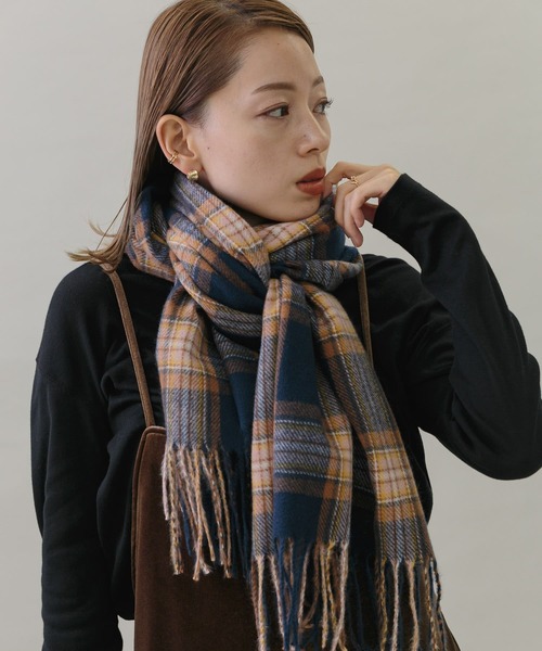 URBAN RESEARCH Sonny Label(アーバンリサーチサニーレーベル)の「カシミヤタッチチェックストール(ストール/ショール・レディース・レッド系その他/ホワイト系その他/ブラウン系その他/ブルー系その他・ONE)」の9枚目の写真