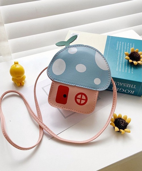 aimoha（アイモハ）の「【aimoha-KIDS-】子供服　キノコ小銭入りminiショルダーバッグ（ショルダーバッグ・キッズ・レッド/イエロー/グリーン/ピンク/ブルー・FREE）」の2枚目の写真