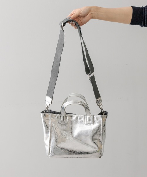 ear PAPILLONNER（イアパピヨネ）の「仕切りポケットトートバッグ S