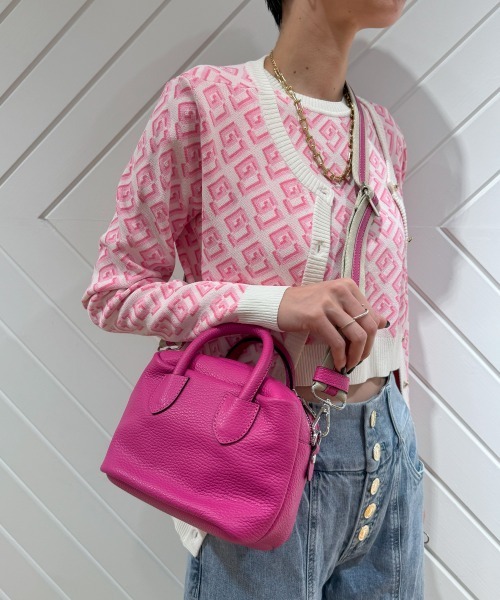 RIPANI(リパーニ)の「【RIPANI/リパーニ】バイカラーストラップレザーマイクロミニボストンバッグ(ショルダーバッグ・レディース・ホワイト/ブラック・FREE)」の3枚目の写真