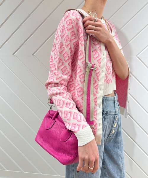 RIPANI(リパーニ)の「【RIPANI/リパーニ】バイカラーストラップレザーマイクロミニボストンバッグ(ショルダーバッグ・レディース・ホワイト/ブラック・FREE)」の4枚目の写真