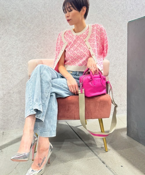 RIPANI(リパーニ)の「【RIPANI/リパーニ】バイカラーストラップレザーマイクロミニボストンバッグ(ショルダーバッグ・レディース・ホワイト/ブラック・FREE)」の12枚目の写真