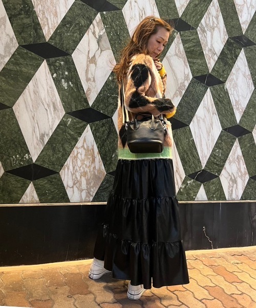 RIPANI(リパーニ)の「【RIPANI/リパーニ】バイカラーストラップレザーマイクロミニボストンバッグ(ショルダーバッグ・レディース・ホワイト/ブラック・FREE)」の15枚目の写真