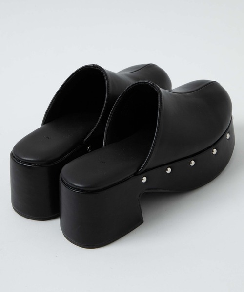 WEGO（ウィゴー）の「WEGO/スタッズ付きサボサンダル（サンダル・レディース・ブラック・LARGE/MEDIUM）」の2枚目の写真