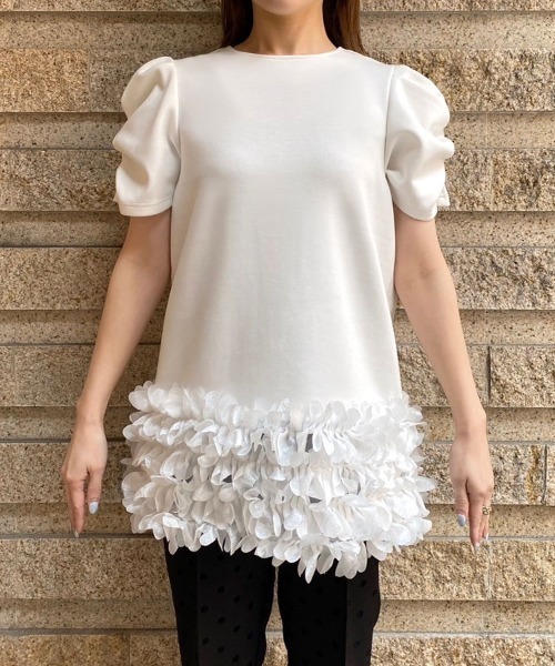 DONOBAN（ドノバン）の「ギャザースリーブフラワートップス（Tシャツ/カットソー・レディース・ブラック/ホワイト・FREE）」の12枚目の写真