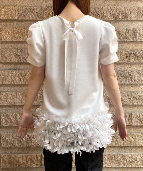 DONOBAN（ドノバン）の「ギャザースリーブフラワートップス（Tシャツ/カットソー・レディース・ブラック/ホワイト・FREE）」の14枚目の写真