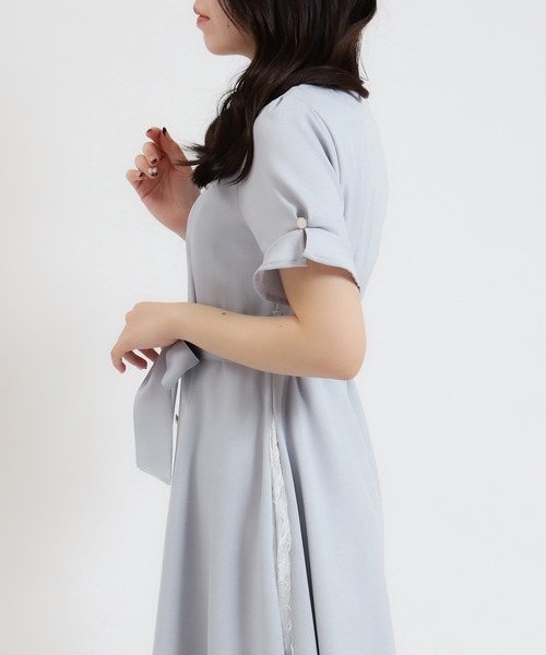 ASTORIA ODIER(アストリアオディール)の「スクエアネックサイドレースワンピース(ワンピース・レディース・サックスブルー/ネイビー/ラベンダー/ベージュ・SMALL/MEDIUM/LARGE)」の8枚目の写真