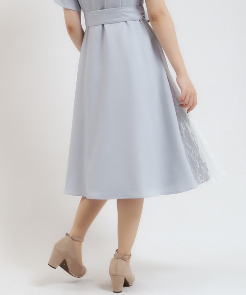 ASTORIA ODIER(アストリアオディール)の「スクエアネックサイドレースワンピース(ワンピース・レディース・サックスブルー/ネイビー/ラベンダー/ベージュ・SMALL/MEDIUM/LARGE)」の10枚目の写真