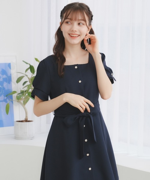 ASTORIA ODIER(アストリアオディール)の「スクエアネックサイドレースワンピース(ワンピース・レディース・サックスブルー/ネイビー/ラベンダー/ベージュ・SMALL/MEDIUM/LARGE)」の16枚目の写真