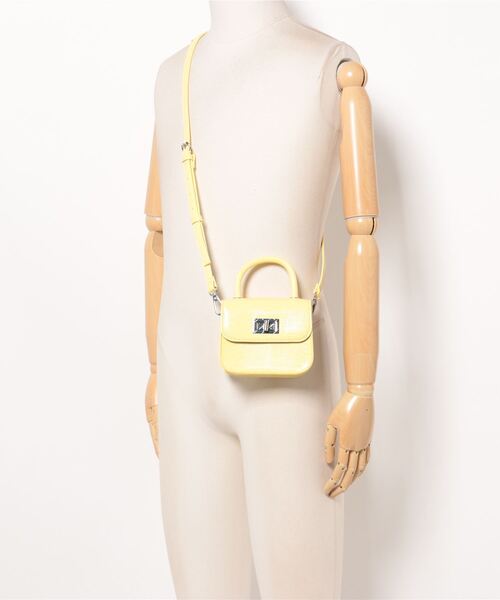 FOREVER 21（フォーエバー トゥエンティーワン）の「フラップミニバッグ（ショルダーバッグ・レディース・ホワイト/イエロー・FREE）」の14枚目の写真