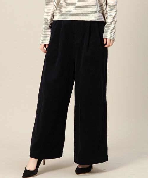 BEAUTY&YOUTH UNITED ARROWS(ビューティーアンドユースユナイテッドアローズ)の「BY 11Wコーデュロイ タックワイドパンツ ◆(その他パンツ・レディース・ベージュ/ネイビー・MEDIUM/SMALL)」の2枚目の写真