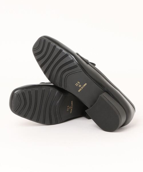 ChiffonFit（シフォンフィット）の「【ChiffonFit】 ヒールローファー（ローファー・レディース・ブラック/ホワイト・23.0cm/24.0cm/23.5cm/22.5cm/24.5cm）」の4枚目の写真