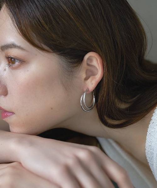 ROOM(-)の「queen hoop pierce(ピアス(両耳用)・レディース・シルバー・FREE)」の1枚目の写真