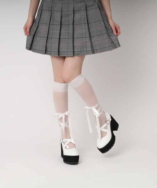 cs T&P（シーエスティーアンドピー）の「厚底ハートバックル２WAYリボンレースアップパンプス　24SS（パンプス・レディース・ブラック系1/ホワイト系2・S/M/L/LL）」の18枚目の写真