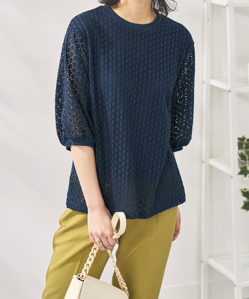 BELLUNA PLUS（ベルーナ）の「ストレッチレース使い美人顔プルオーバー（Tシャツ/カットソー・レディース・イエロー系/ネイビー/ブルー/オフホワイト・LARGE/MEDIUM/SMALL/X-LARGE）」の3枚目の写真