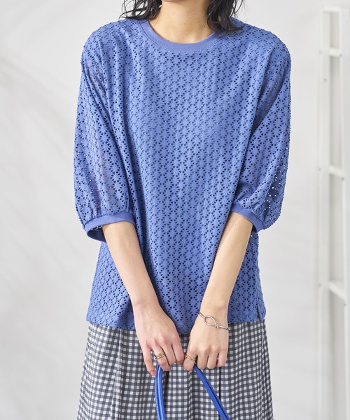BELLUNA PLUS（ベルーナ）の「ストレッチレース使い美人顔プルオーバー（Tシャツ/カットソー・レディース・イエロー系/ネイビー/ブルー/オフホワイト・LARGE/MEDIUM/SMALL/X-LARGE）」の15枚目の写真