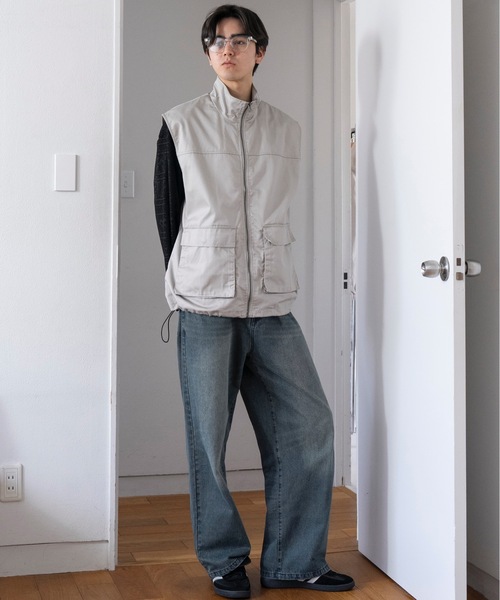 COLIN(コリン)の「COLIN:T/C TWILL STAND VEST / ツイル スタンド ベスト(ベスト・メンズ・オフホワイト/ブラック・M/L)」の4枚目の写真