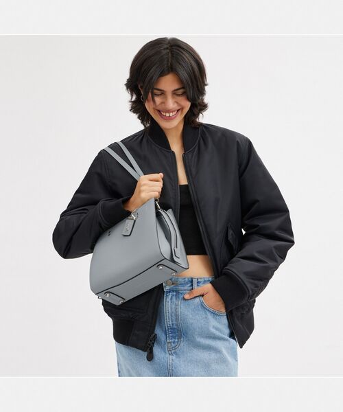 coach ローグ25ショルダーバッグ★コーチ 公式】COACH – コーチ | ローグ 25 シグネチャー テキスタイル