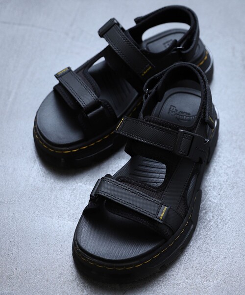 Dr. Martens（ドクターマーチン）の「Dr.Martens/ドクターマーチン Forster / 26471001 / フォースター（サンダル・レディース・ブラック/オフホワイト・4/3/5）」の3枚目の写真