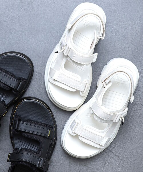 Dr. Martens（ドクターマーチン）の「Dr.Martens/ドクターマーチン Forster / 26471001 / フォースター（サンダル・レディース・ブラック/オフホワイト・4/3/5）」の4枚目の写真