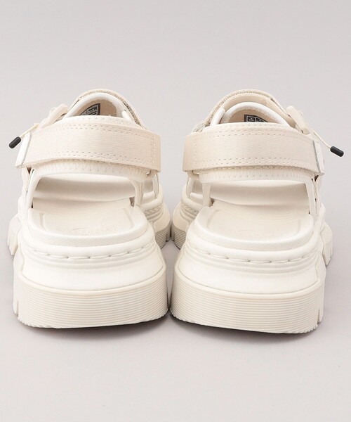 Dr. Martens（ドクターマーチン）の「Dr.Martens/ドクターマーチン Forster / 26471001 / フォースター（サンダル・レディース・ブラック/オフホワイト・4/3/5）」の8枚目の写真