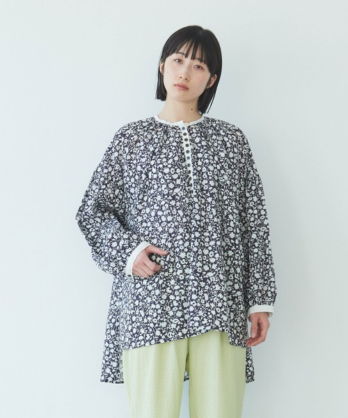 【セール】フラワープリント ギャザーブラウス 1701BL043241（シャツ/ブラウス）｜yuni（ユニ ）