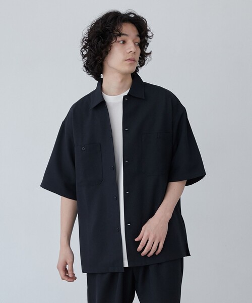 coen(コーエン)の「COMFORTDRYシャツ(WEB限定カラー)(シャツ/ブラウス・メンズ・ベージュ/ブラック/ナチュラル/ロイヤルブルー/ネイビー/グレー・L/M/XL)」の7枚目の写真