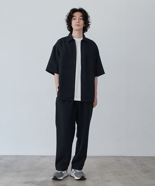 coen(コーエン)の「COMFORTDRYシャツ(WEB限定カラー)(シャツ/ブラウス・メンズ・ベージュ/ブラック/ナチュラル/ロイヤルブルー/ネイビー/グレー・L/M/XL)」の8枚目の写真