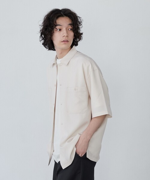coen(コーエン)の「COMFORTDRYシャツ(WEB限定カラー)(シャツ/ブラウス・メンズ・ベージュ/ブラック/ナチュラル/ロイヤルブルー/ネイビー/グレー・L/M/XL)」の17枚目の写真