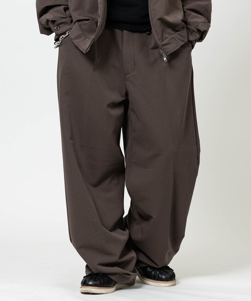 JOHN'S CLOSET(ジョンズクローゼット)の「【13】ワンタックワイドパンツ(デニムパンツ・メンズ・ホワイト/ブラック/ブルー/ブラック系2/ブラウン系1/ブラック系1/ブルー系1・MEDIUM/LARGE)」の20枚目の写真