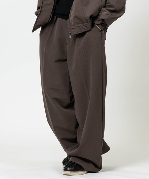 JOHN'S CLOSET(ジョンズクローゼット)の「【13】ワンタックワイドパンツ(デニムパンツ・メンズ・ホワイト/ブラック/ブルー/ブラック系2/ブラウン系1/ブラック系1/ブルー系1・MEDIUM/LARGE)」の21枚目の写真