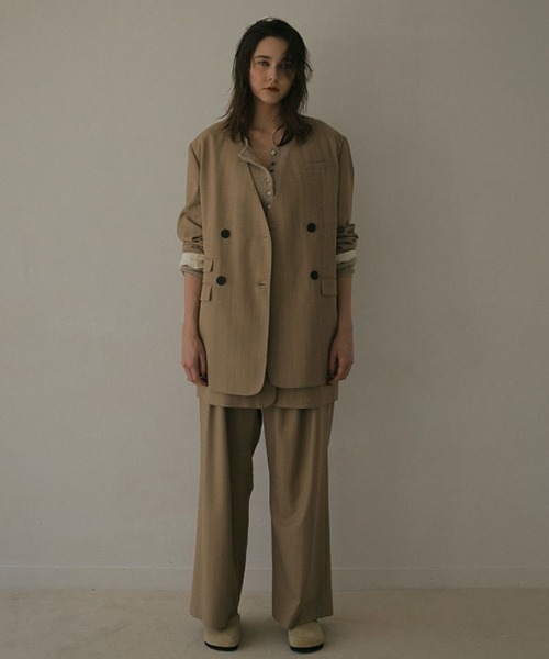 ETRE TOKYO（エトレトウキョウ）の「ノーカラーダブルブレストオーバージャケット（ノーカラージャケット・レディース・ブラウン/ベージュ/ブラック・S/M）」の17枚目の写真