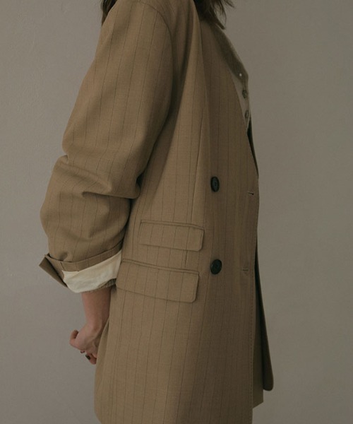 ETRE TOKYO（エトレトウキョウ）の「ノーカラーダブルブレストオーバージャケット（ノーカラージャケット・レディース・ブラウン/ベージュ/ブラック・S/M）」の19枚目の写真
